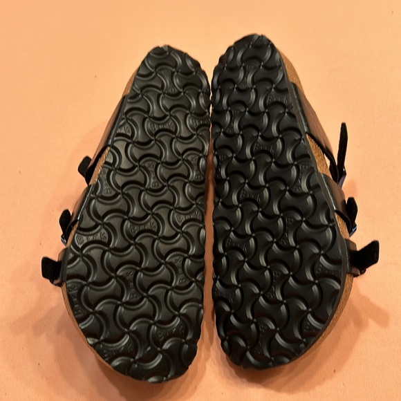 New Birkenstock sandals. Size EU 8. - Picture 6 of 9